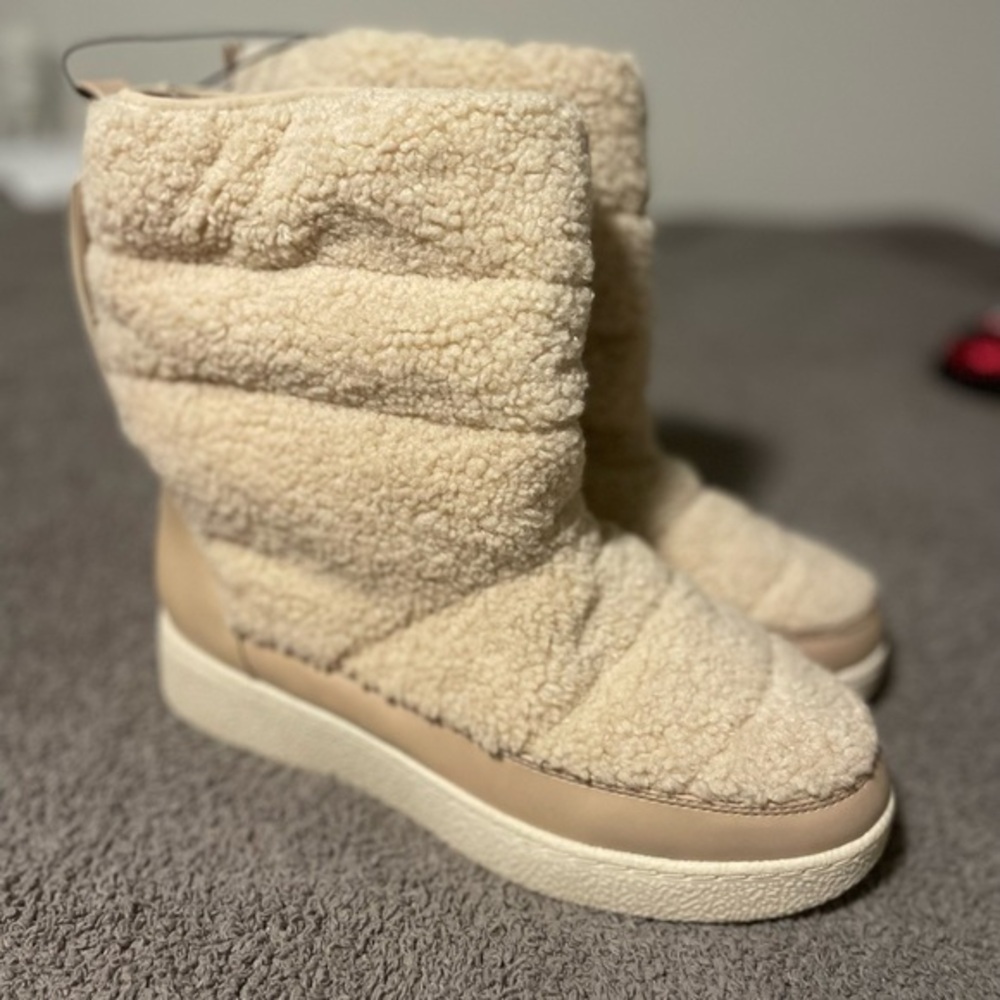 a new day Women's Beige Taupe Faux Fur Mid‎ Calf Winter Boots Size 8.5 NWT
